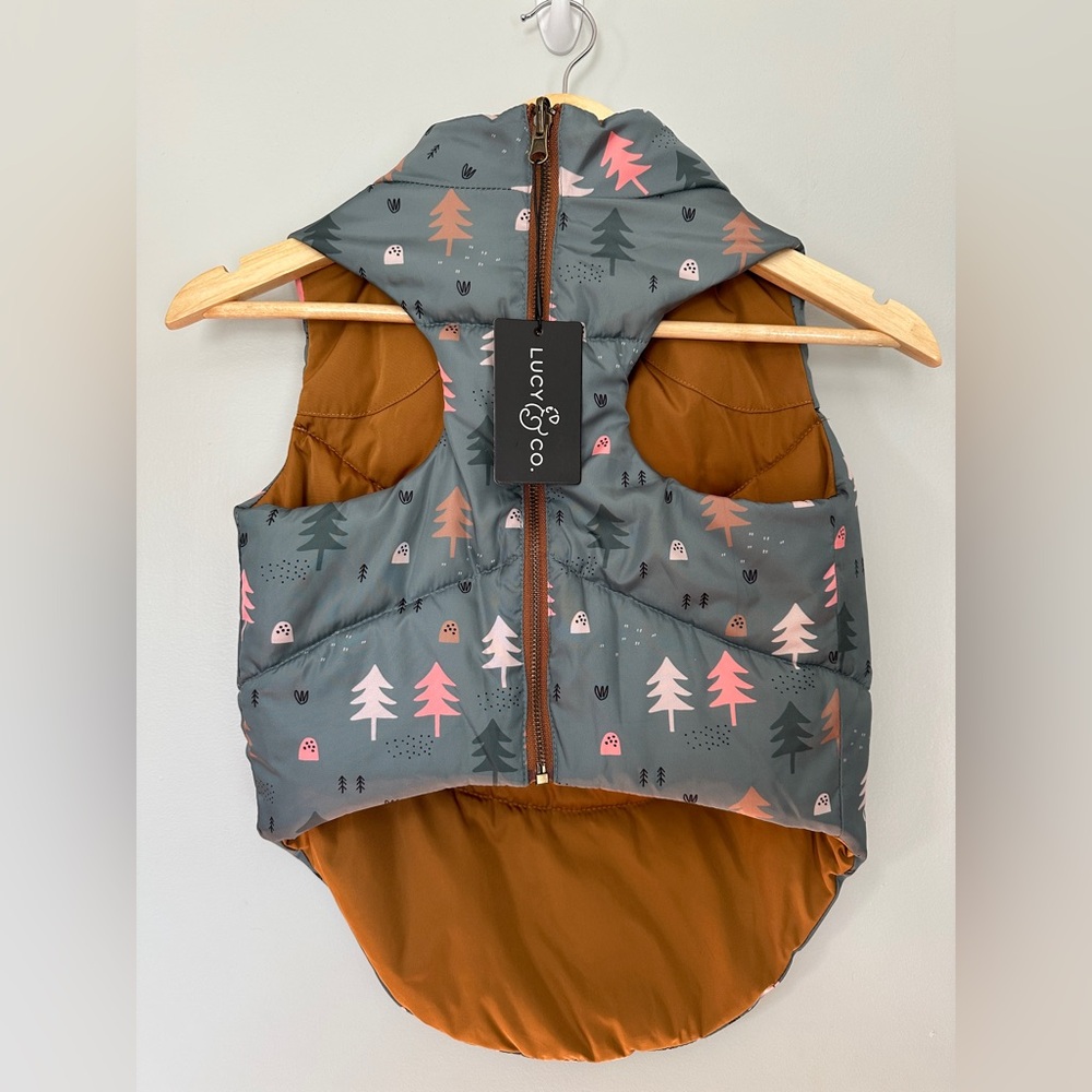 NWT Dog Puffer Vest by Lucy & Co. Size XL, reversible winter design. Green, pink